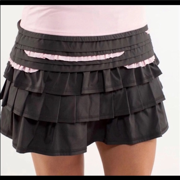 Lululemon 6 Back on Track Ruffles Skirt Pink Black - Picture 2 of 15